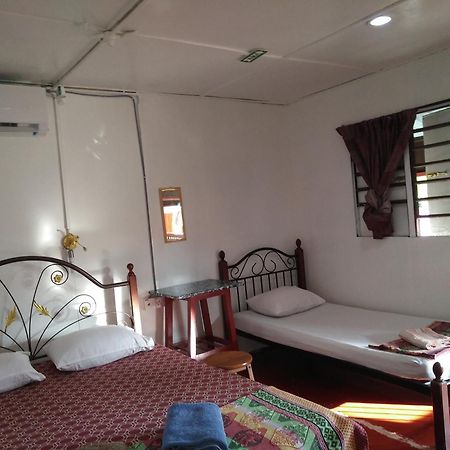 Nazri Nipah Camp Pangkor Kampung Teluk Nipah Quarto foto