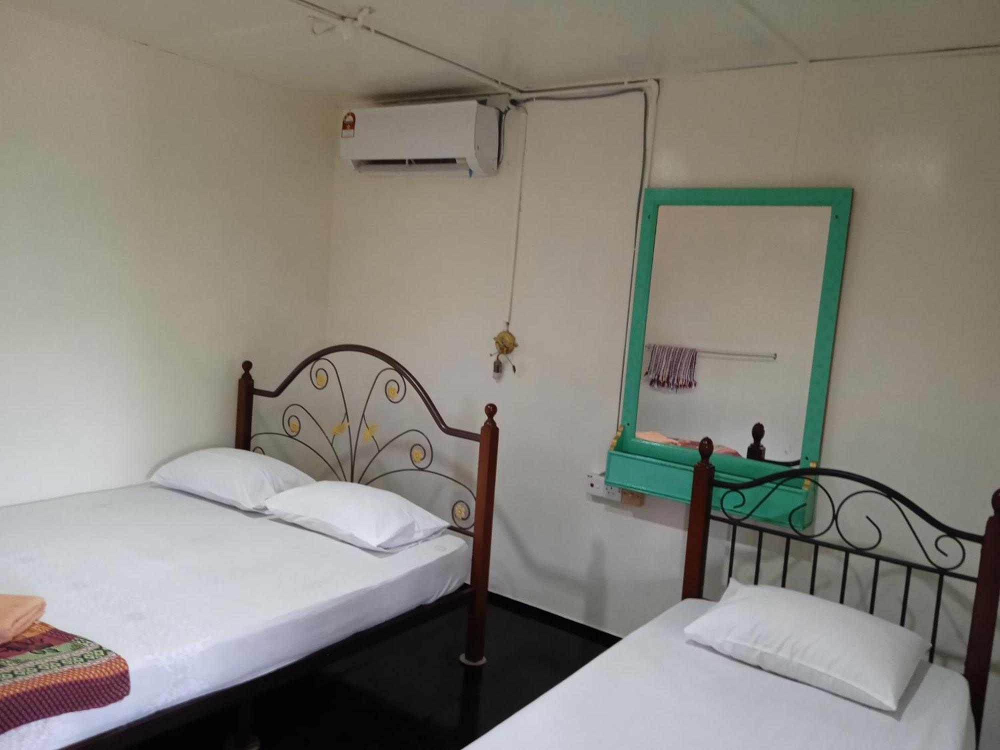 Nazri Nipah Camp Pangkor Kampung Teluk Nipah Quarto foto